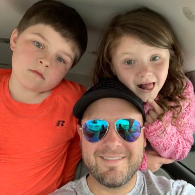 Profile Picture of Bobby Holladay (@Bob_Holla) on Twitter