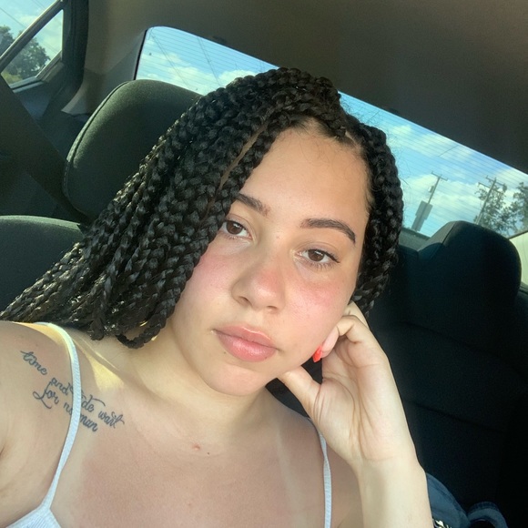 Profile Picture of Cally Rose (@callyally) on Poshmark