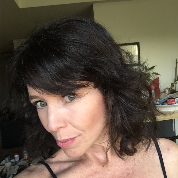 Profile Picture of Tanya Garner (@lolachacha) on Poshmark