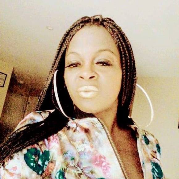 Profile Picture of Cicely Thomas (@cicelythomas) on Poshmark