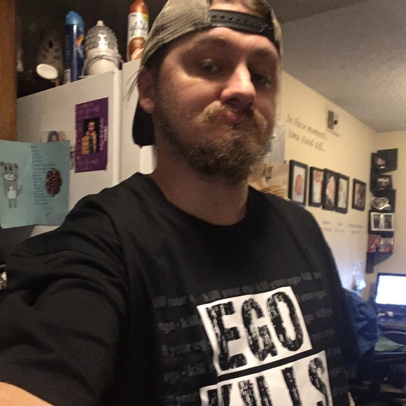 Profile Picture of David Farmer (@dkfjr) on Poshmark