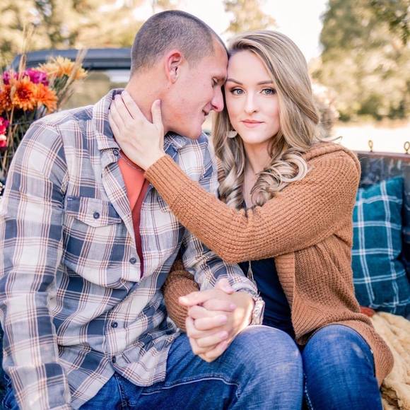Profile Picture of Kelsie Stevens (@kelsiesstevens7) on Poshmark