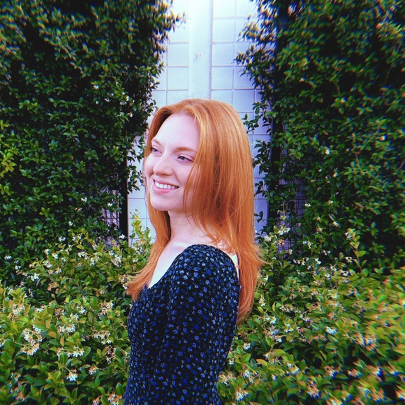 Profile Picture of Arrianna Leigh (@arrileigh) on Poshmark