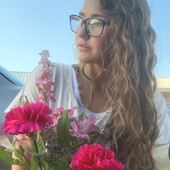 Profile Picture of Catherine Hobbs (@drizzymae) on Poshmark