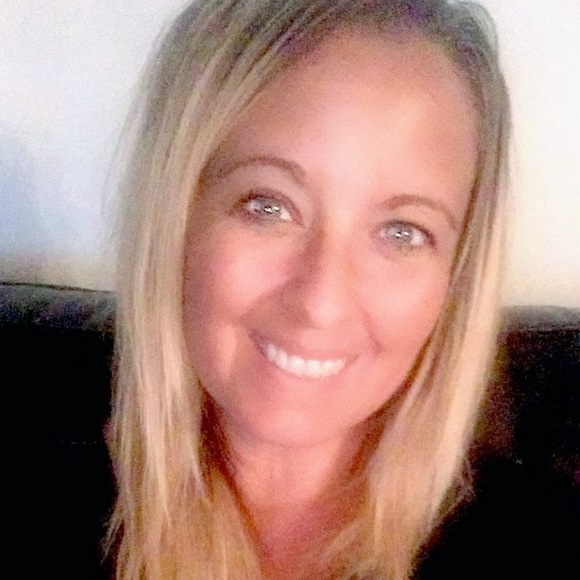Profile Picture of Meghan Mangan bryan (@meghanemangan) on Poshmark