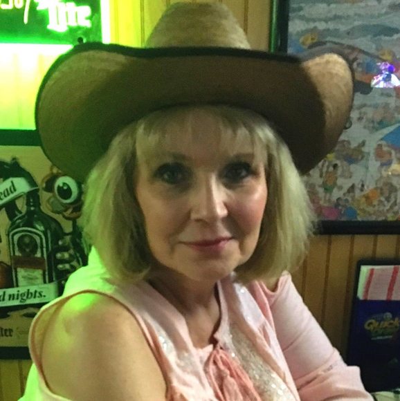 Profile Picture of Sheryl Tyler (@lovecooking2) on Poshmark