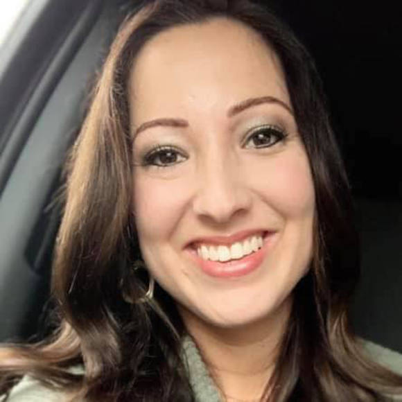 Profile Picture of Summer Axtell (@summerdawn8293) on Poshmark