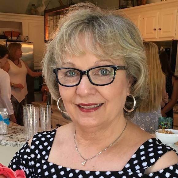 Profile Picture of Cheryl Lisle (@dlisle1) on Poshmark