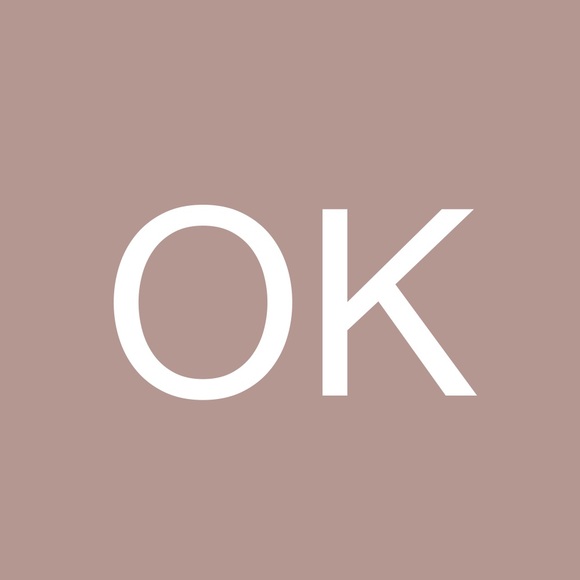 Profile Picture of Olivia Karich (@oliviakarich) on Poshmark