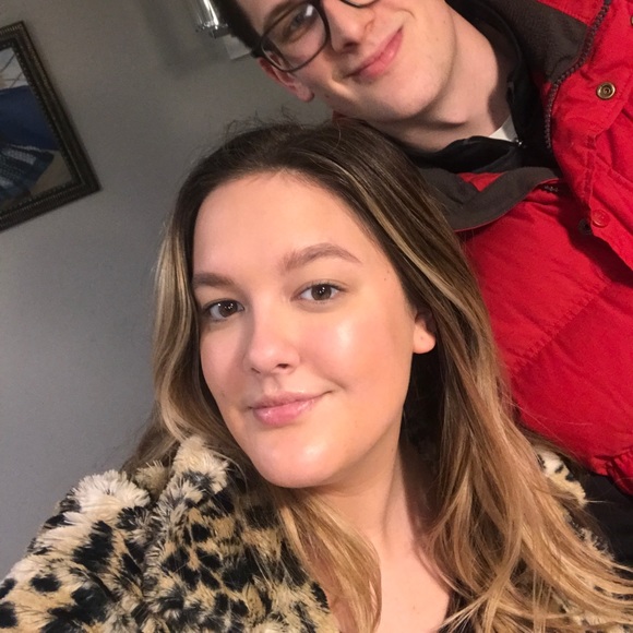 Profile Picture of Betsy Beerer (@elizabethbeerer) on Poshmark