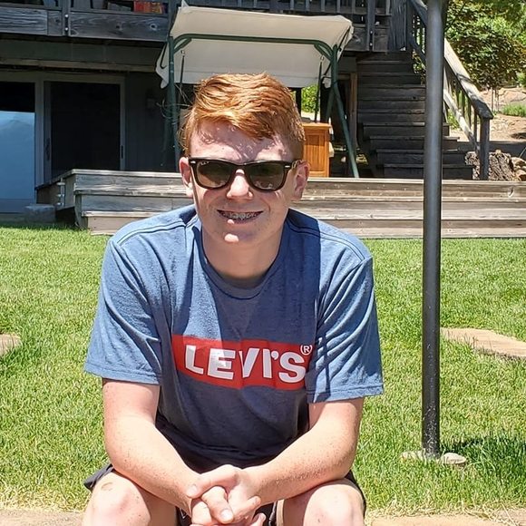 Profile Picture of Melanie Musella (@mmusella96) on Poshmark