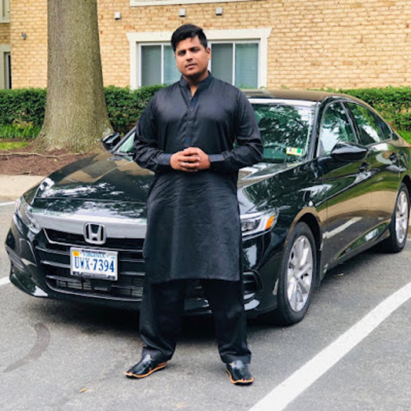 Profile Picture of Arif Ahmad (@arif168248) on Poshmark