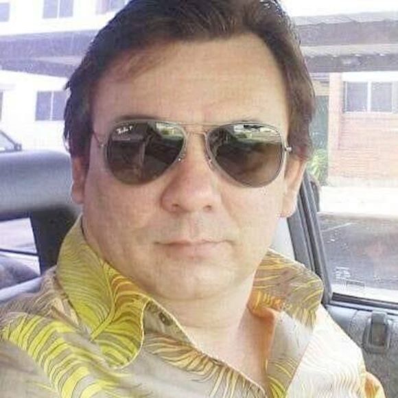 Profile Picture of Jim Coleman (@lucpham79) on Poshmark