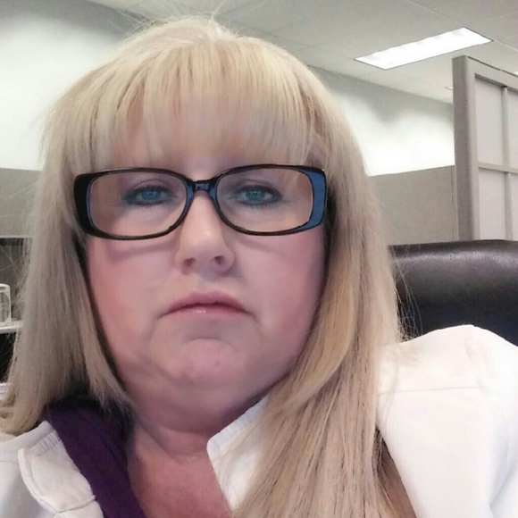 Profile Picture of Donna Neithercut (@donnalynn65) on Poshmark