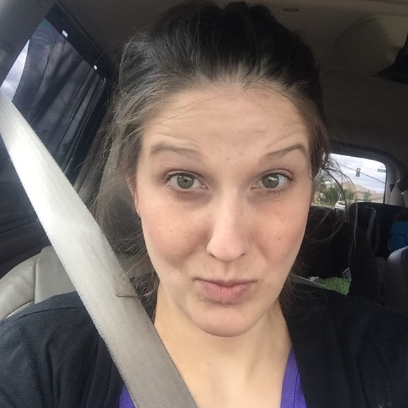 Profile Picture of Andrea Gompers (@drgomps) on Poshmark