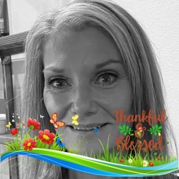 Profile Picture of Theresa Mckibben (@sweet_tmm) on Poshmark