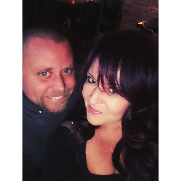 Profile Picture of Carolyn Epperson (@makindrinks9) on Poshmark