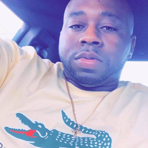 Profile Picture of Ricardo Wright (@kuntryboy803) on Poshmark