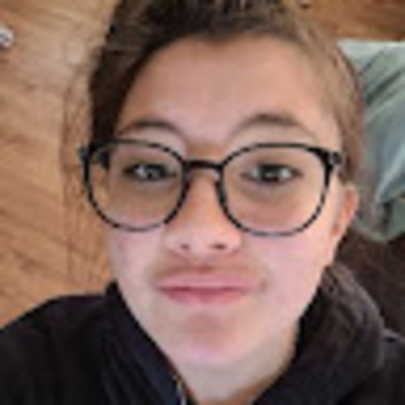 Profile Picture of Sophia Macphetridge (@sofeeg1) on Poshmark