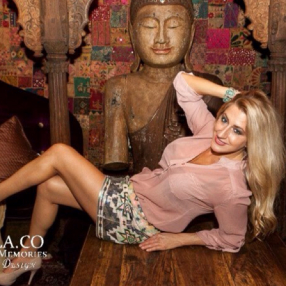 Profile Picture of Jessica Seghers (@whatdoiwant) on Poshmark