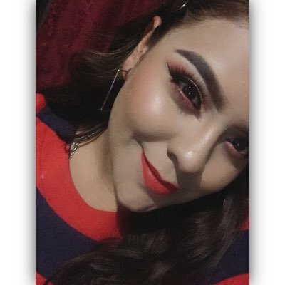 Profile Picture of Alejandra Gudiño (@alejand99071525) on Twitter