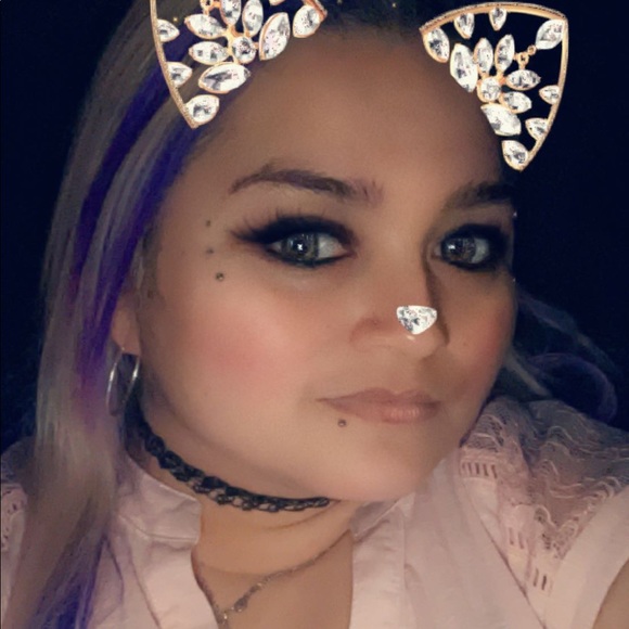 Profile Picture of Tabitha Zavala (@zavalatabitha37) on Poshmark