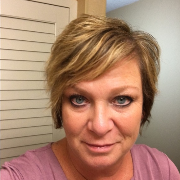 Profile Picture of Jayne Triplett (@jaynetriplett) on Poshmark