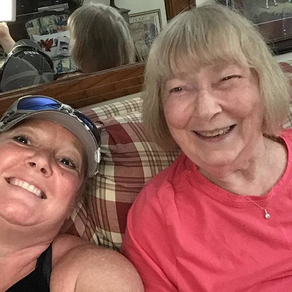 Vivian Ashley - Poshmark Profile Picture of Vivian Ashley (@itsviv1111) on Poshmark