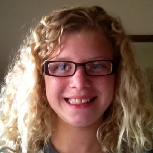 Profile Picture of Isabelle Mandella (@izzymandella) on Poshmark