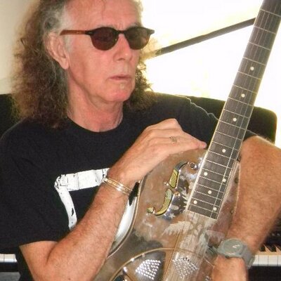 Profile Picture of Dave Flett (@DaveFlett1) on Twitter