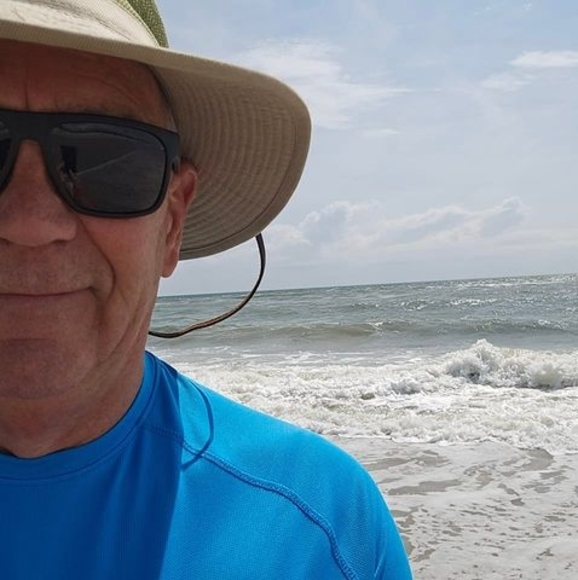 Profile Picture of Steven Hatt (@dembonesdoc) on Poshmark