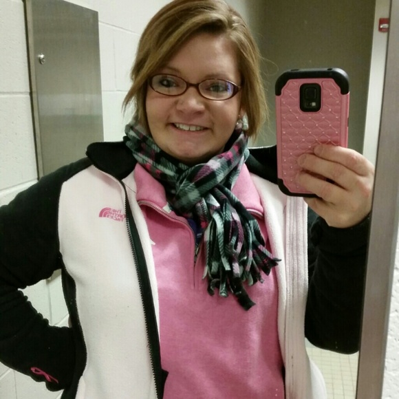 Profile Picture of Ash Stuthard (@astuthard) on Poshmark