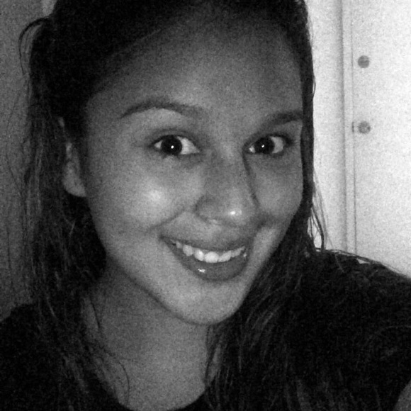 Profile Picture of Jacky Lara (@ohmaiitsjacky) on Poshmark