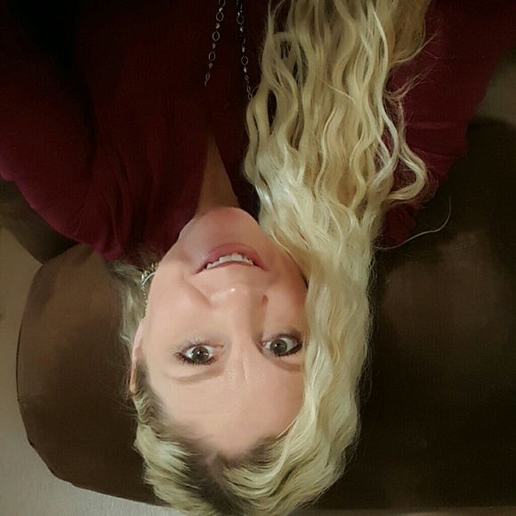 Profile Picture of Staci Caldarella (@staci37) on Poshmark