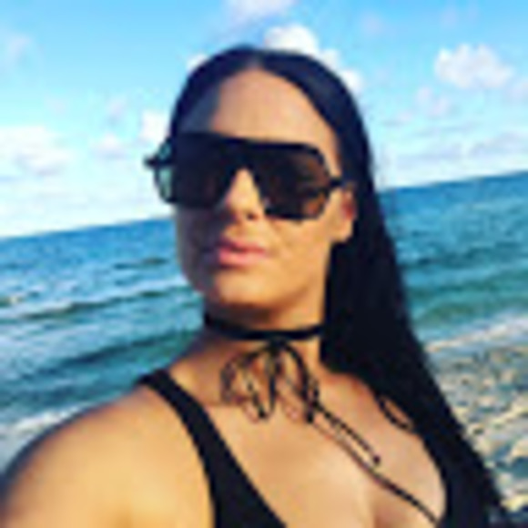 Profile Picture of Shalimar Scott (@shalimar_scott) on Poshmark