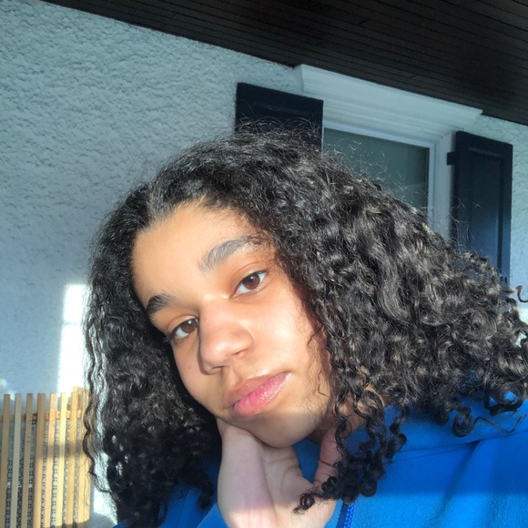 Profile Picture of Maya Mccoy (@kingy_yass) on Poshmark