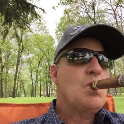 Profile Picture of Jim Comer (@MijRemoc) on Twitter