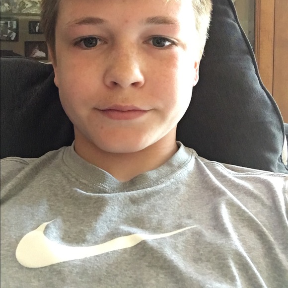 Profile Picture of Mason Greseth (@masgreseth) on Poshmark
