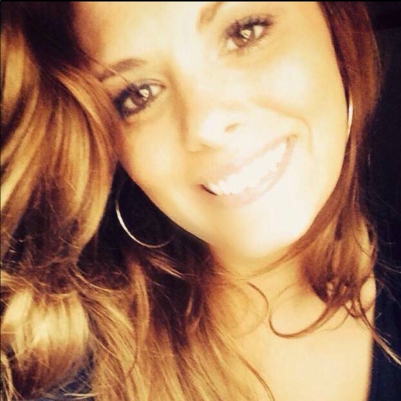 Profile Picture of Chaselea Hamilton (@chaselea) on Poshmark