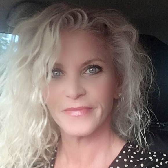 Profile Picture of Catherine Schlaegel (@cjhes1971) on Poshmark