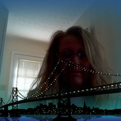 Profile Picture of Lisa Snodgrass (@LisaandBrad) on Twitter