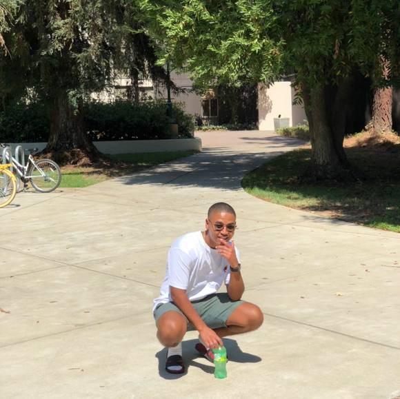 Profile Picture of Peter Pringle (@peedypxblo) on Poshmark