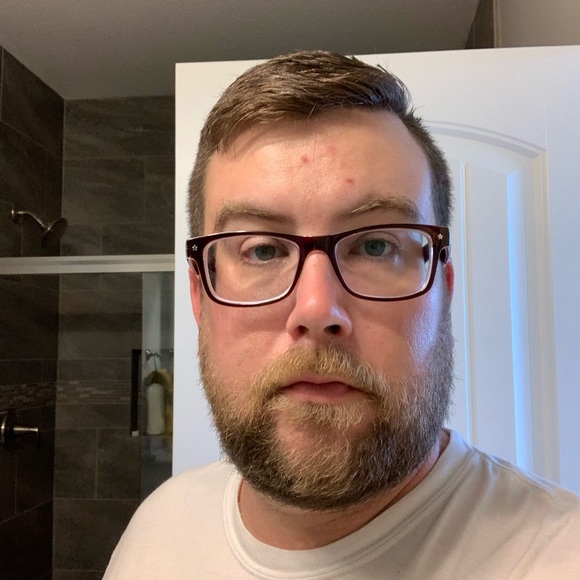 Profile Picture of Cary Liechti (@caryliechti) on Poshmark