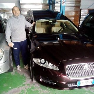 Profile Picture of Gennaro Clemente (@gennaro.clemente.716) on Facebook