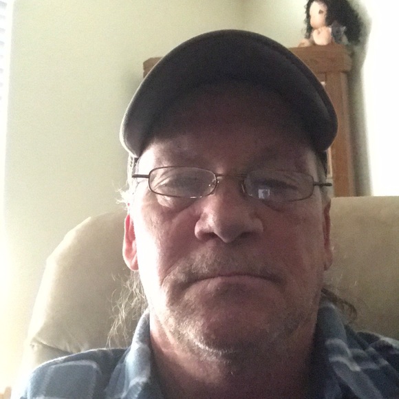 Profile Picture of Bryan Runnels (@bryanrunnels) on Poshmark