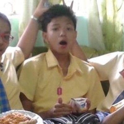 Profile Picture of Carmela LOUIEse KO (@_penguin30) on Twitter