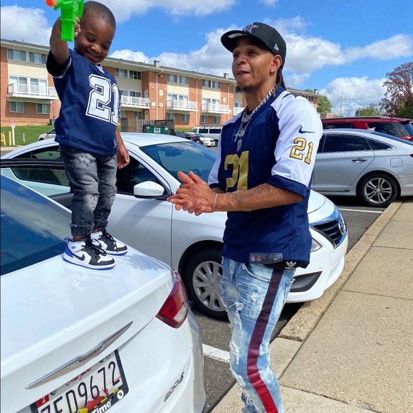 Profile Picture of Demetrius Ganey (@dyg1992) on Poshmark