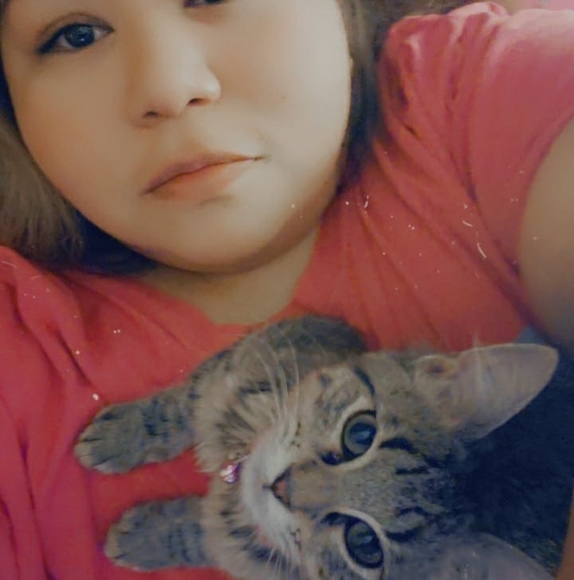 Profile Picture of Rochelle Harjochee (@harjochee21) on Poshmark