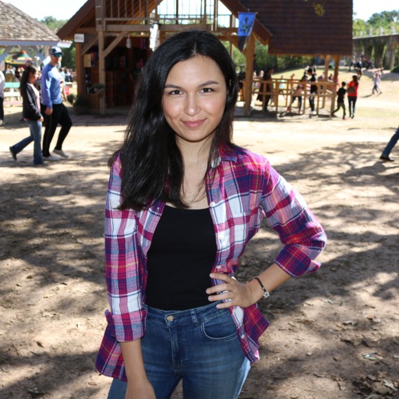 Profile Picture of Umida Rasuleva (@mialeva) on Poshmark