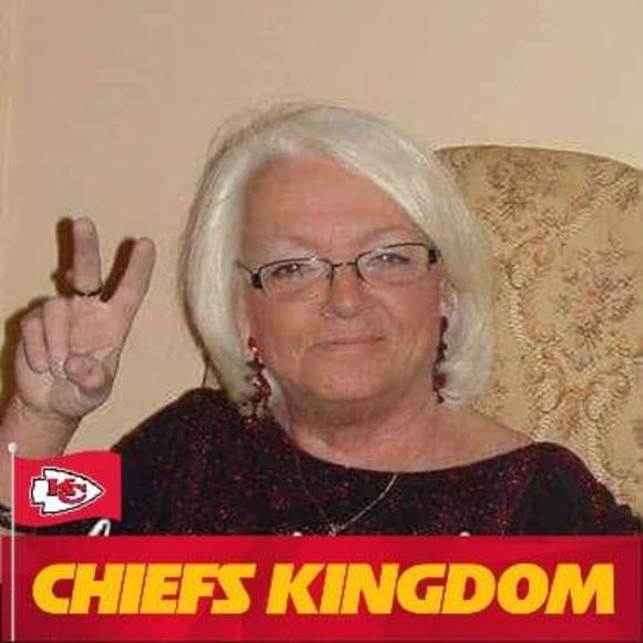 Profile Picture of Phyllis Laymon-bennett (@playmon54) on Poshmark